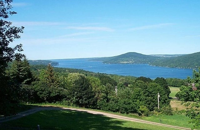 Naples, NY - Finger Lakes / Hemingway Log Cabin