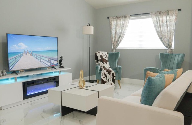 Naples Paradise 2 Bedrooms House