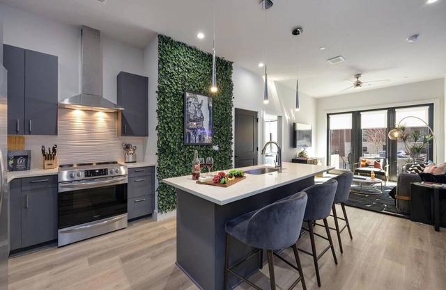 Nash Landing by AvantStay | Heart of Midtown + Nashville | Patio