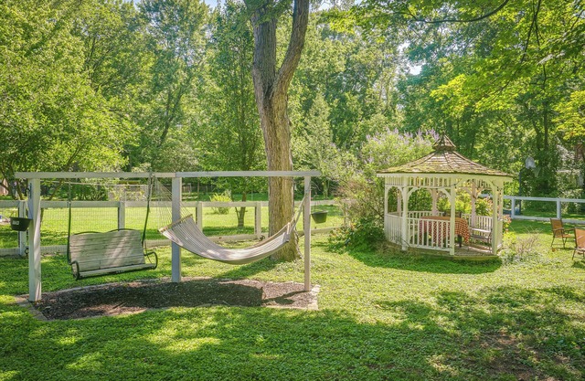 Nashville Getaway w/ Gazebo, 11 Mi to Downtown!