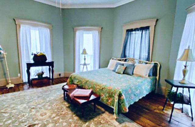 Nashville Suite#2 Pet Friendly Steps away from Shops, Restaurants