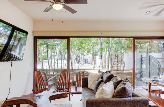 Nature-chic w/Private Zen Patio & 2 Cenotes Onsite