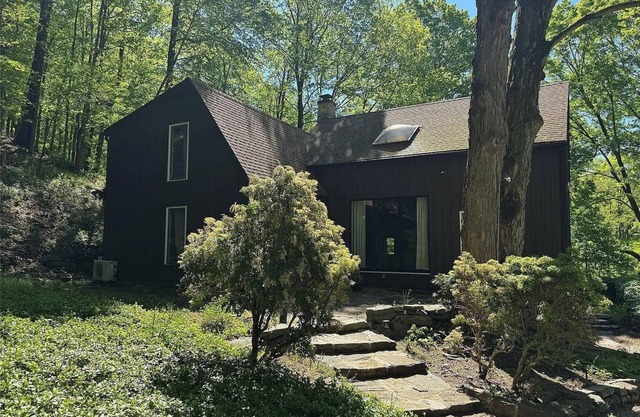 Nature Lover's Retreat in Mount Kisco