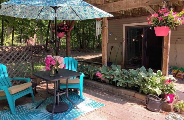 Nature Lover's Secluded Hideaway! Available August 8th -September 8th, 2023