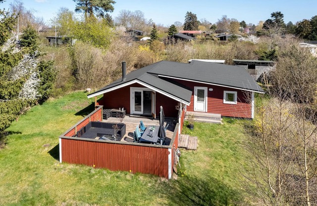 Nature lovers will spend a nice vacation in this appealing cottage.