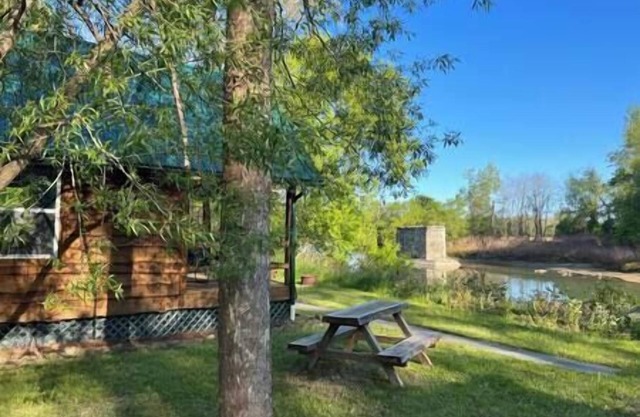 :)Nature, Not Netflix, 4QB, S8 | Riverview Escape #4