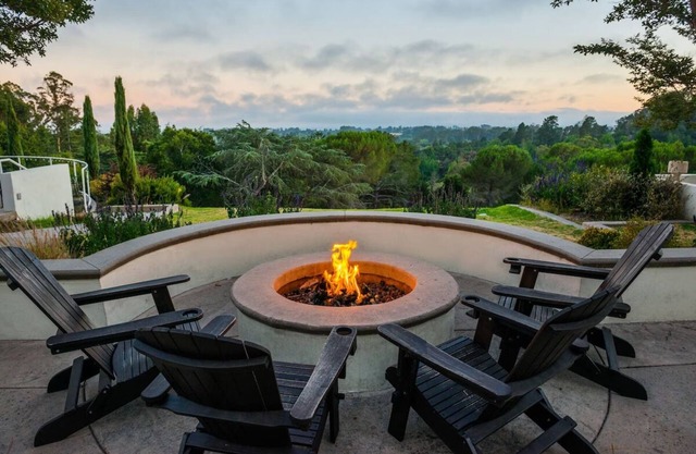 Nature's Embrace: Room with Patio | Scenic Views & Trail Adventures