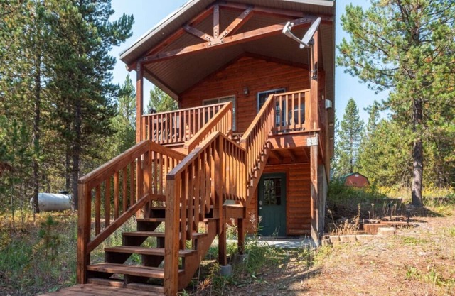 Nature's Nook | Smoker BBQ | Fire Pit | AC