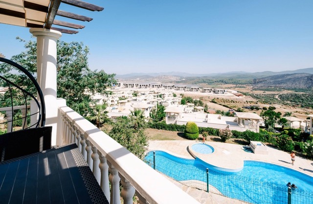 Nature View Villa w Pool 5 min to Beach in Milas