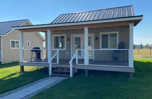 Natures Calling cabin, close to Glacier NP