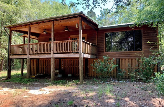 Natures Paradise : Relax and Recharge at our Riverside Cabin Retreat