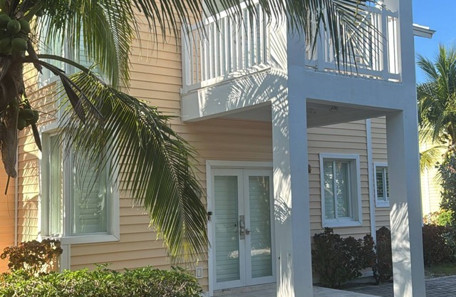Bimini Bay Villa with Golf Cart Included
