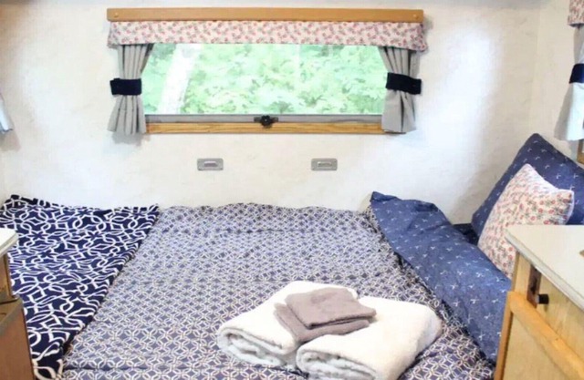 Nautical Cozy camper trailer on Lake Simcoe