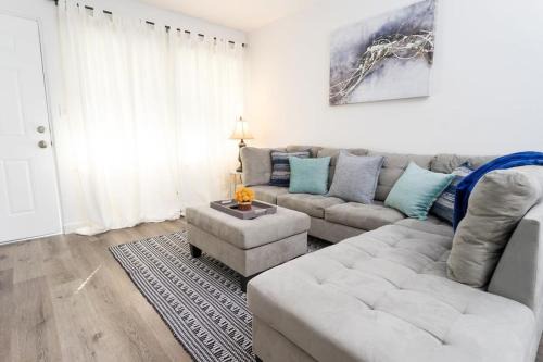 Nautical Point Loma Getaway - 7 mins to airport
