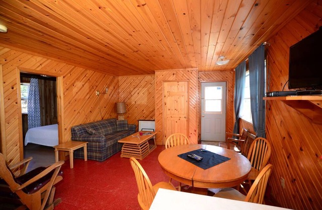 2 Schlafzimmer Ocean View Cottage w. Privater Strand