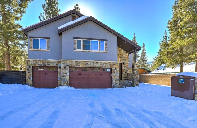 Chateau de Navahoe-Luxury Home w/ Roof Top Hot Tub