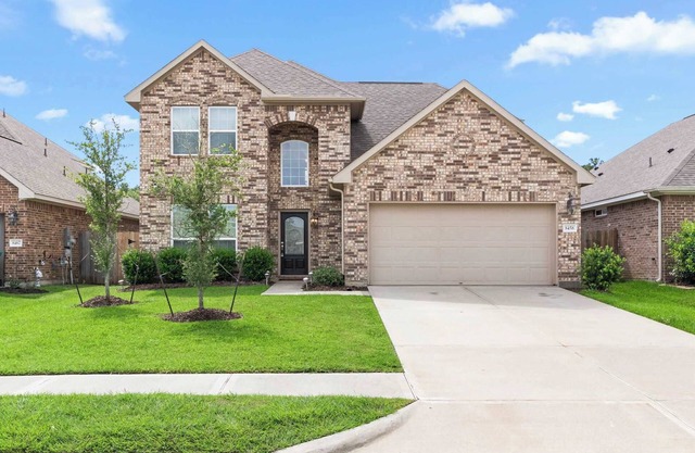 Navigate Stays Family Fun HQ Near It All - Sleeps 10