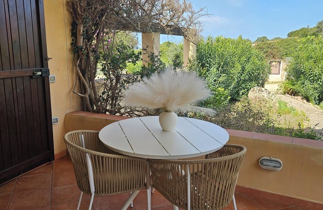 Charming 1-Bedroom Getaway with WiFi & AC in Stunning Rena Majore