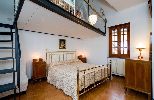 In der Nähe von 5 Ländern großes Einfamilienhaus auf dem Hügel Talblick Balkon