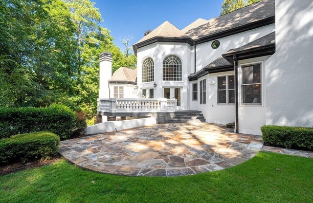 Near Airport 9 bedroom + 2 Dens with Pool,Movie Theater, Gym, Small wedding