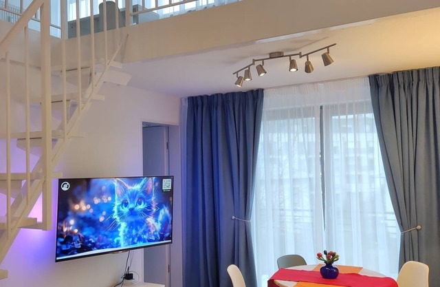 Nahe Airport BER/ Adlershof Maisonettewohnung Schönefeld für 5 Personen/3 Betten
