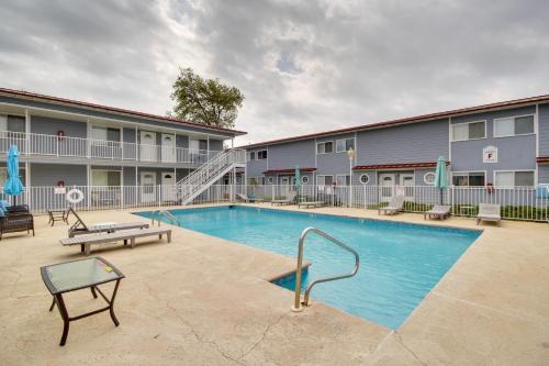 Near Beach and Casinos Biloxi Condo with Pool Access