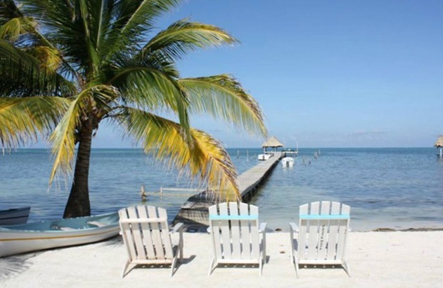 Near Beach Caye Caulker Belize Modern Standard Room 2 Beds AC Wifi Pool-CT