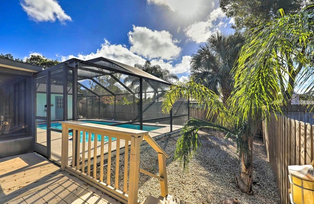 Near Beaches & Dining: Palm Harbor Gem w/ Pool