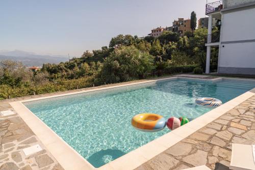 Near Cinque Terre - Mountain Farmhouse with Pool