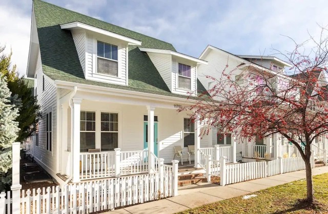 Near Denver+Boulder | Tranquil Home | Walk-to-Mall
