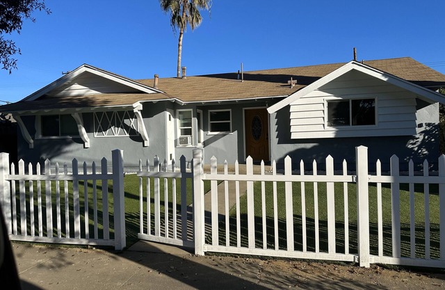 Near Disneyland. 4BR, 2BA, Newly Remodeled House