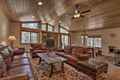 Near Donner Lake and Skiing Soda Springs Cabin!