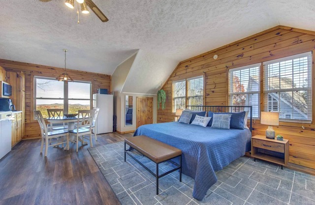 Near Douglas Lake: ‘Mountain Jewel’ Haven w/ Views