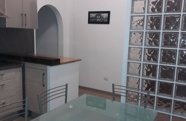 ELEGANTE WOHNUNG IN DER NÄHE VON FLORENZ 4 ZIMMER 6 PERSONEN