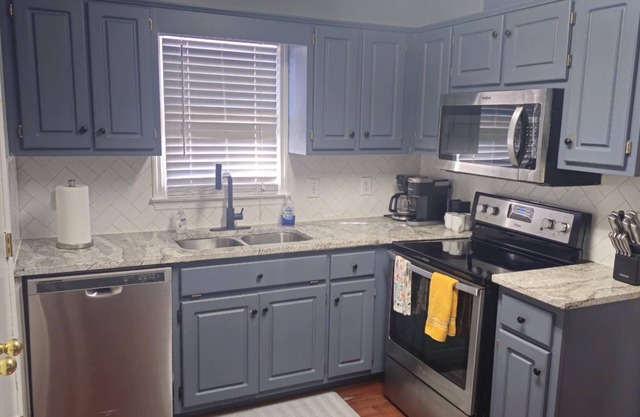 Near Ft. Moore - Ft. Benning 4 br 2 bath renovated charming home