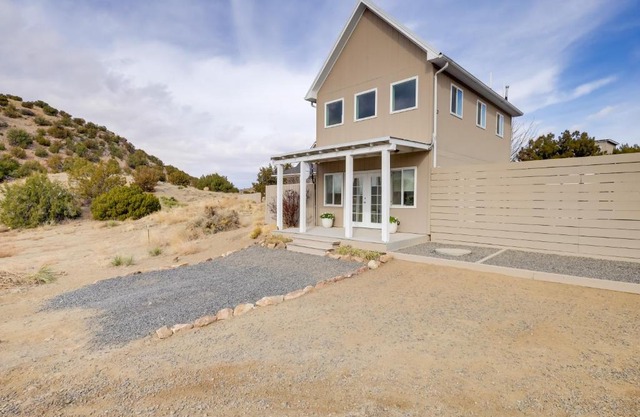 Near Hiking Dog-Friendly Studio in Los Cerrillos