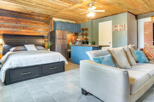 Near Historic Battlefield Trail Studio with Patio!