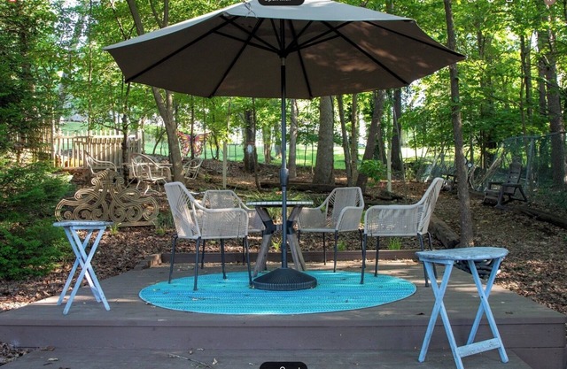 Near Hospital. Comfort at Home:Private Guest Room & Kitchenette. Long Term Stay.