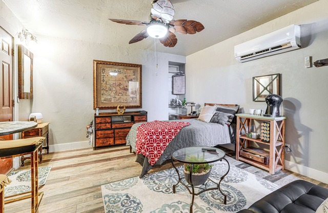 Near Hospitals & Airport: Cozy Studio in Phoenix!
