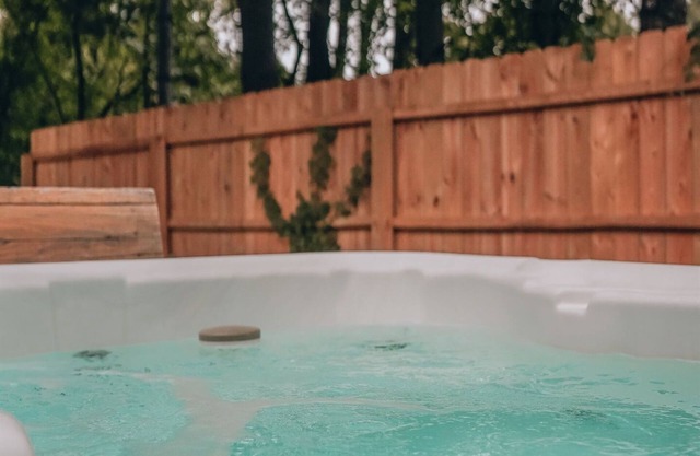 Near Lake MI | Retreat style home | Hot tub & Sauna