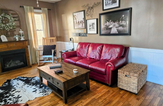 Near Murphy River Walk: Historic Downtown Home!