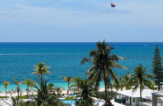 In der Nähe von Port Lucaya 2 Attached Top Floor Studios mit 2 Betten Oceanfront Bahama Views!