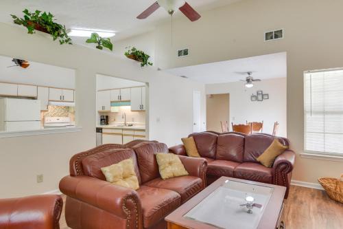 Near Shops and Eats Richmond Hill Home with Yard!