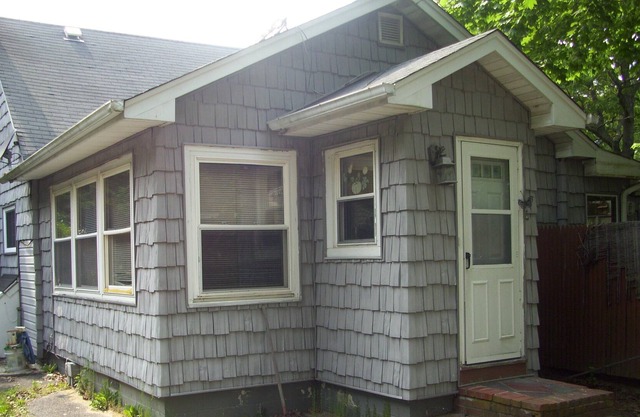Near Smith Point Beach. Furnished private studio apartment.