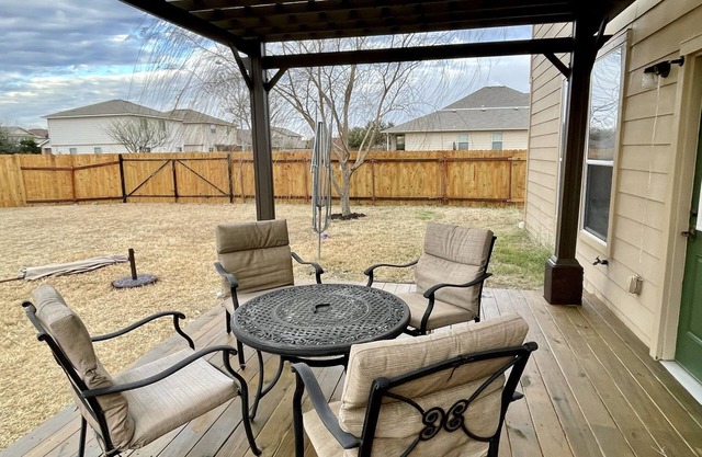 Near Tesla, CoA & Airport, 4 Beds, Balcony/Patios
