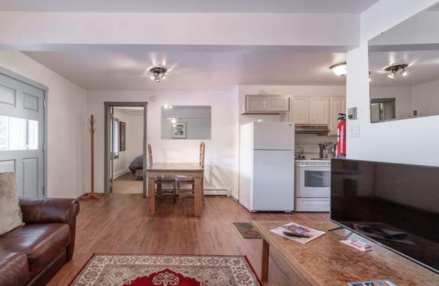 Near The Plaza Bishops Lodge Road