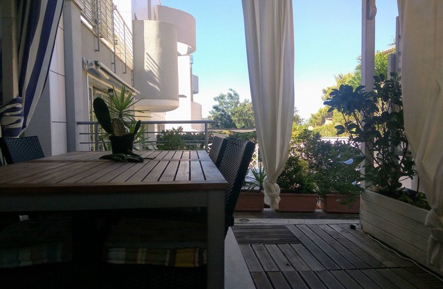 Near the sea for 4 people Private Outdoor, Free Wi-Fi, Air Conditioning garag
