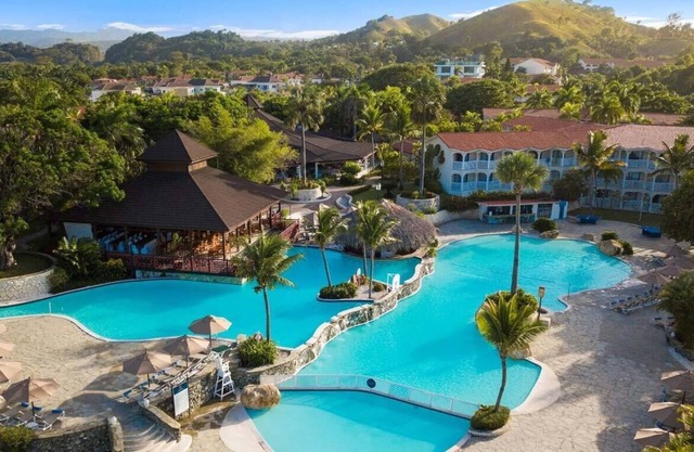 Nearby attraction Beaches or Park a porch with a view.