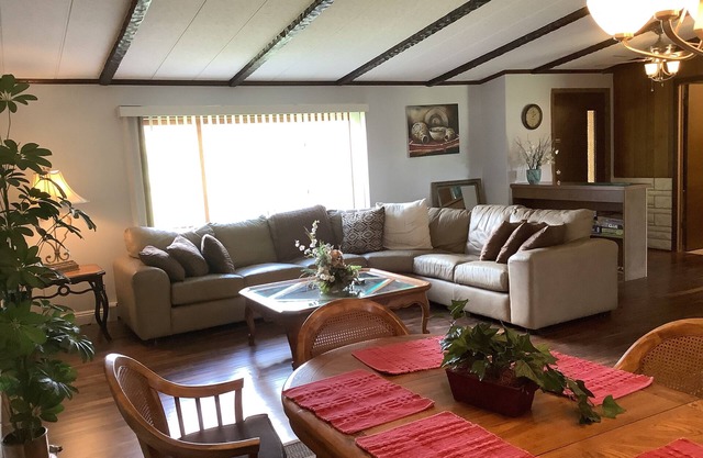Neat Retreat, Fast WiFi, Ski Sipapu, Hike, Fish, Hunt, Wineries, pet friendly