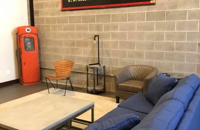 Brandneue, kreativ eingerichtete Wohnung im Herzen des schönen Sheridan Wyoming